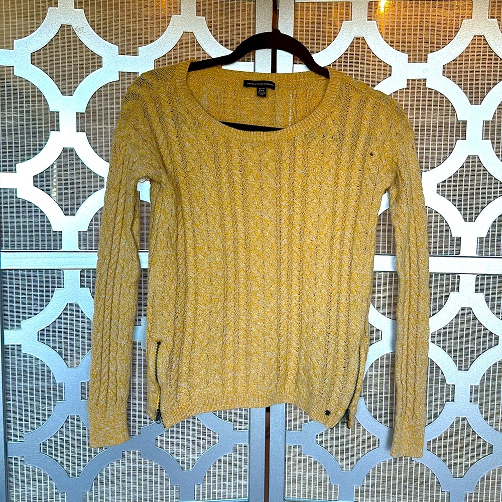 American Eagle Juniors yellow sweater with zippers on both sides size XS